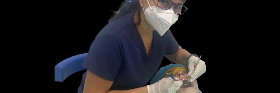 Dra. Roseli — dentista brasileira em Roma